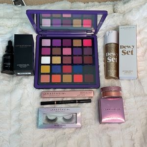 Anastasia Beverly Hills Norvina Collection Bundle